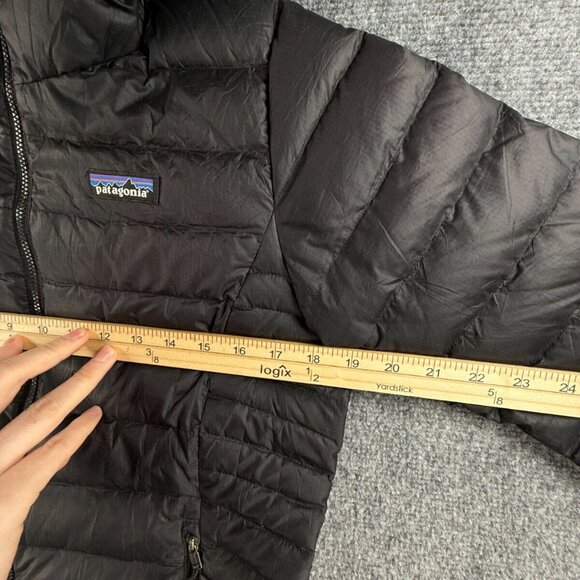 Women's Black Quilted Jacket - Picture 7 of 16